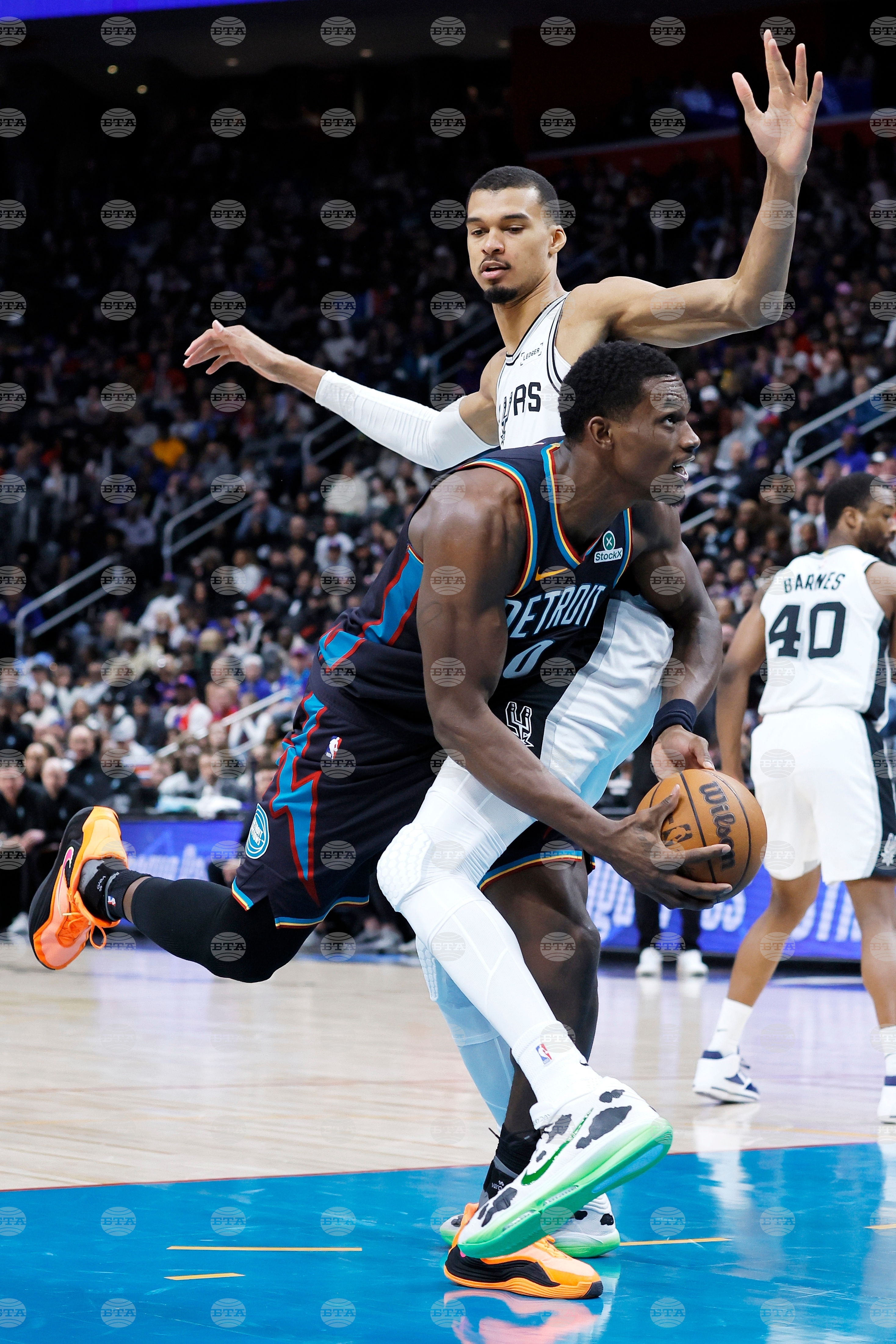 Spurs Pistons Basketball