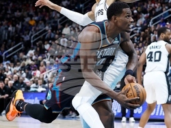 Spurs Pistons Basketball