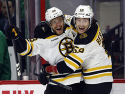 Bruins Hurricanes Hockey