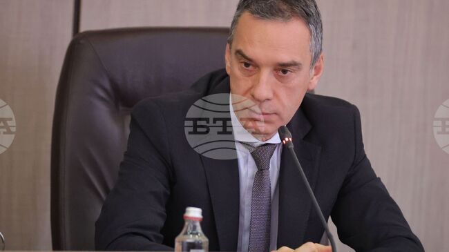 Община Бургас ще дофинансира полети до Милано и София, съобщи кметът Димитър Николов