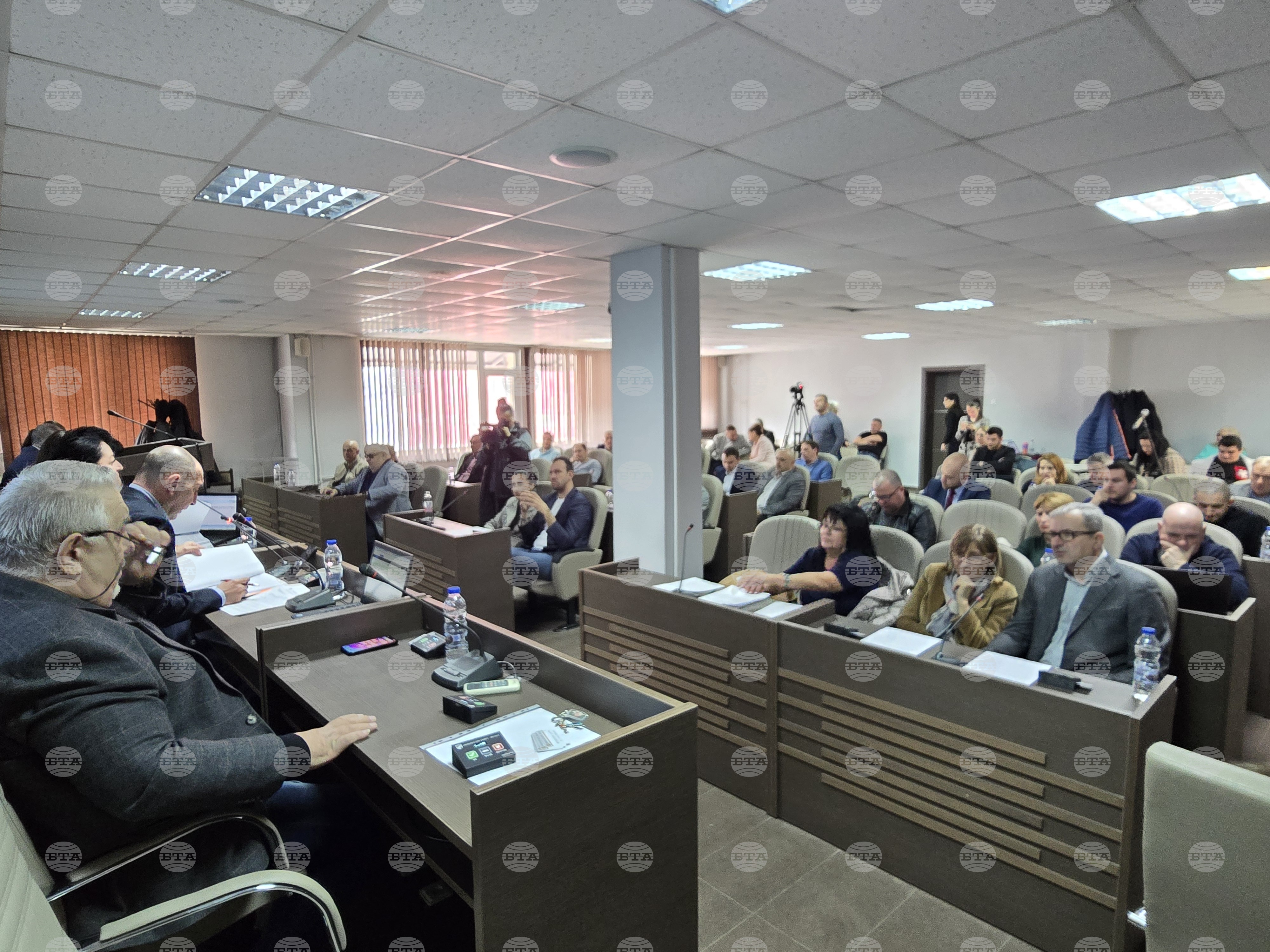Общинските съветници във Враца ще заседават извънредно