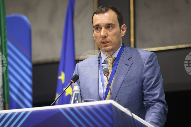 Националното сдружение на общините в Република България е гарант за последователна защита на интересите на общините, каза кметът на София 