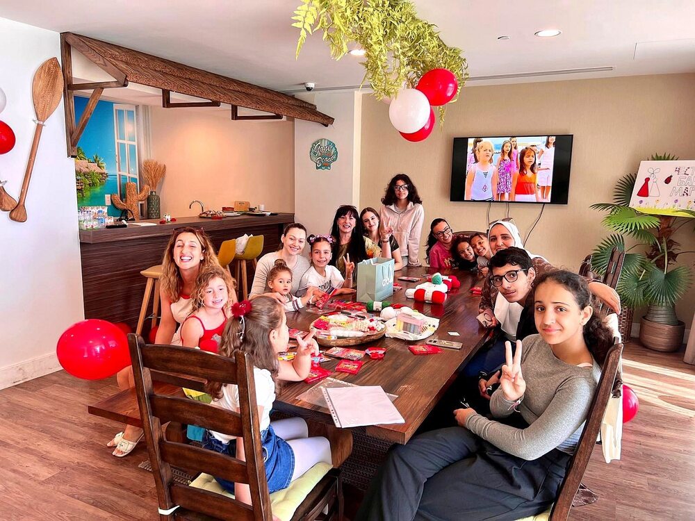 Общо събрание и работилница за мартеници се състояха в Българското неделно училище „Азбуки“ в Доха, Катар