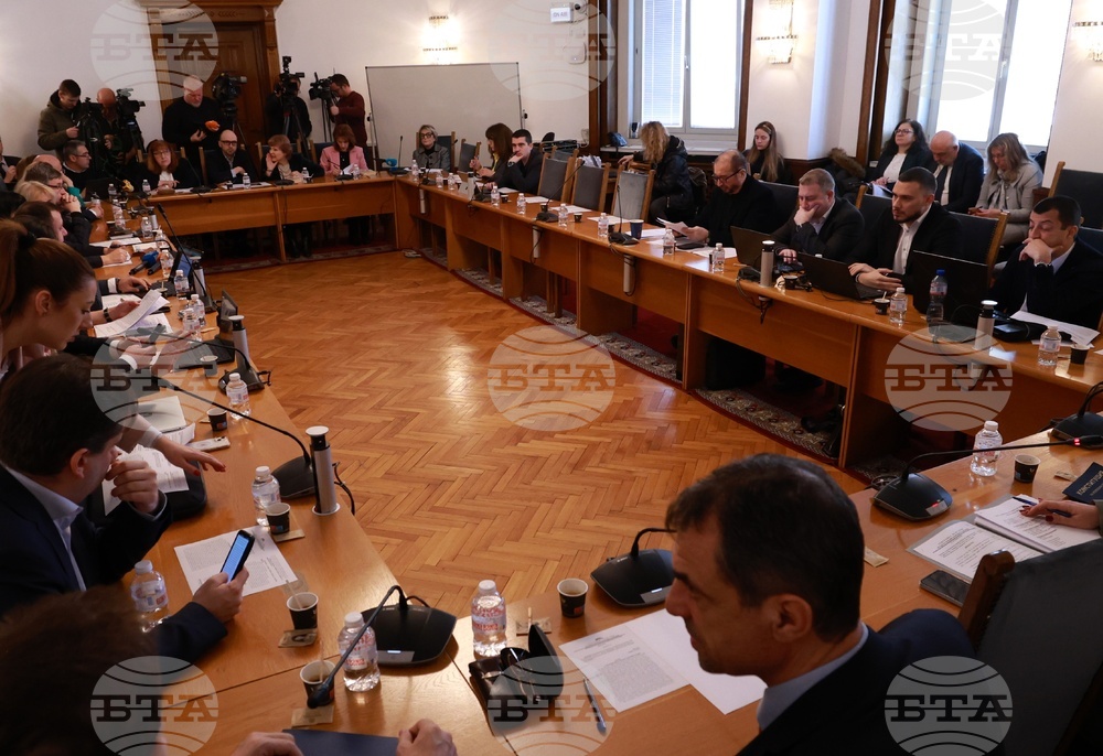 Parliamentary Committee Rejects Presidential Veto on Election Code Revisions Curbing Voting Sections Abroad