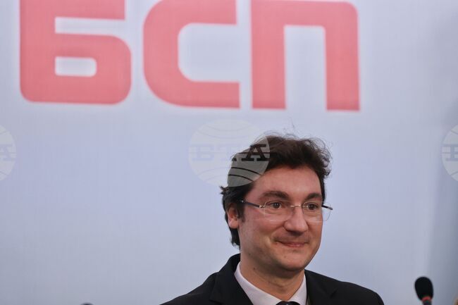 Изразяваме пълната си солидарност със служителите на „Български пощи“, посочи лидерът на БСП Крум Зарков