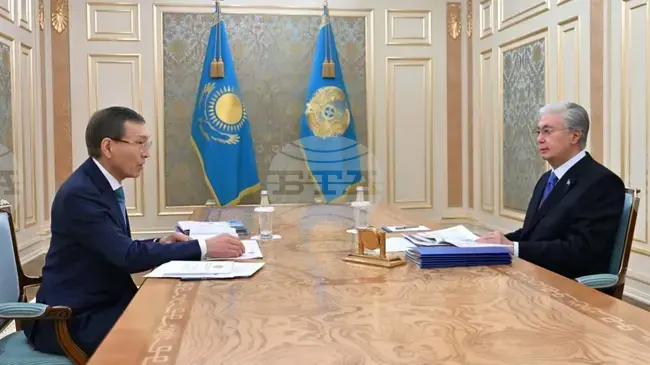 КАЗИНФОРМ: Казахстанският президент призовава за прозрачност на референдума за нова конституция