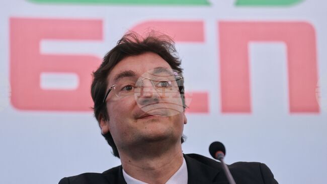 Нямам никакво съмнение, че БСП ще бъде част от следващия парламент и ще играе значима роля в него, каза Крум Зарков