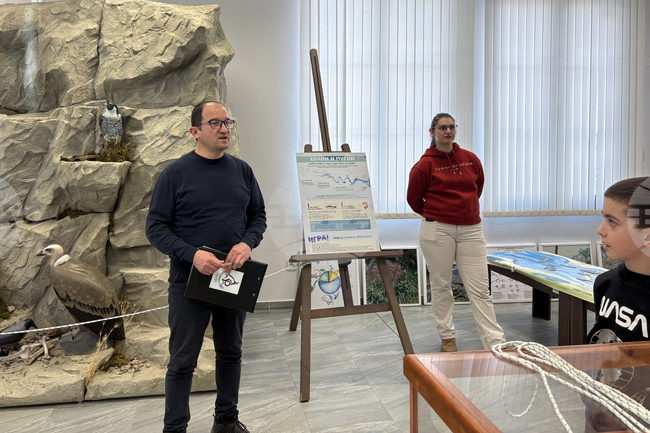 С интерактивна изложба и посещение от ученици посетителският център на Национален парк "Рила" в Самоков отбеляза 34 г. 