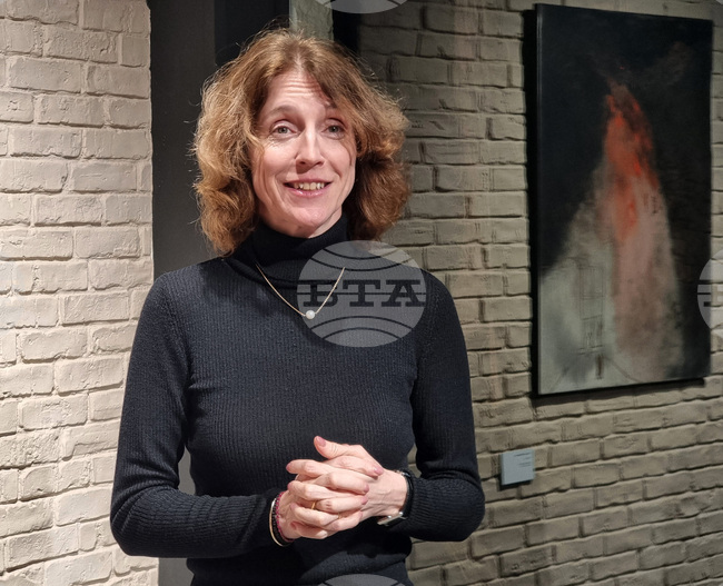 Езикът на изкуството трябва да говори на всеки, каза художничката Рада Цанкова