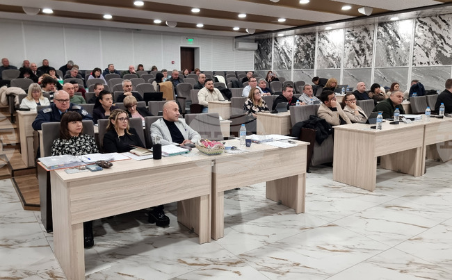 Съветниците в Провадия приеха план за развитие на общинското образование
