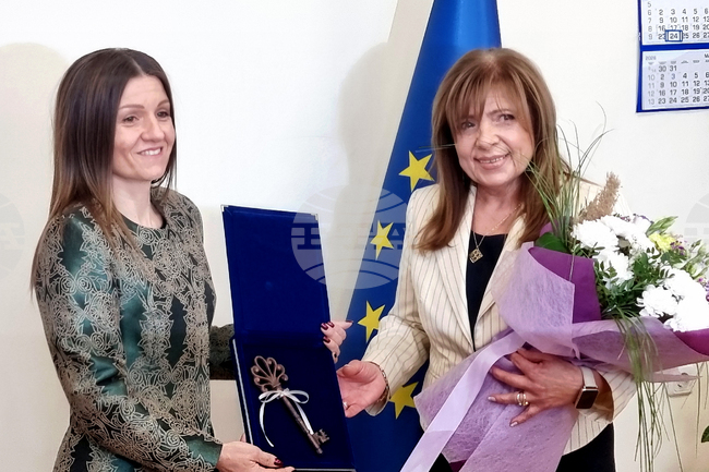 Основната ми задача са избори, за които няма да има съмнение за честност, каза новият областен управител на Хасково Гинка Райчева