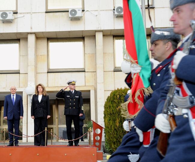 МО: Приоритетите за развитие на въоръжените ни сили са модернизация, личен състав и военна инфраструктура