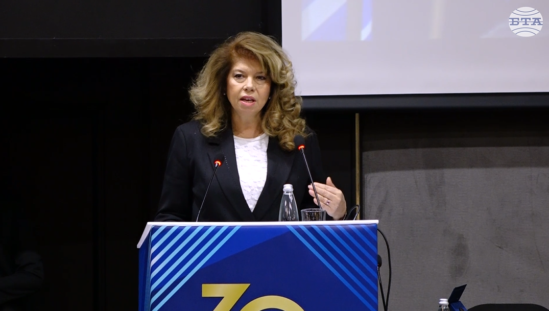 Големите национални цели са постижими единствено, когато имат подкрепата на 265 общини, без изключение, заяви президентът Илияна Йотова