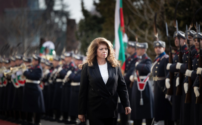 Президентът Йотова: Българската отбранителна индустрия трябваше да участва по-активно в проектите по инструмента за отбрана SAFE