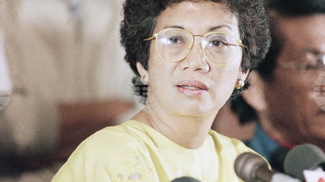 Преди 40 години Корасон Акино става първата жена президент на Филипините 