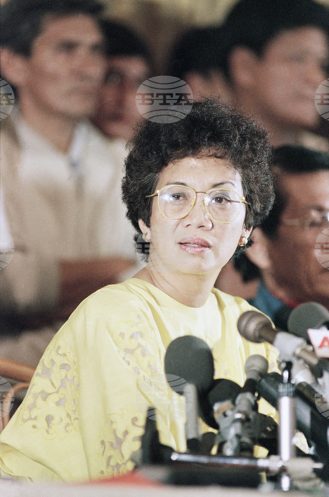 Преди 40 години Корасон Акино става първата жена президент на Филипините 