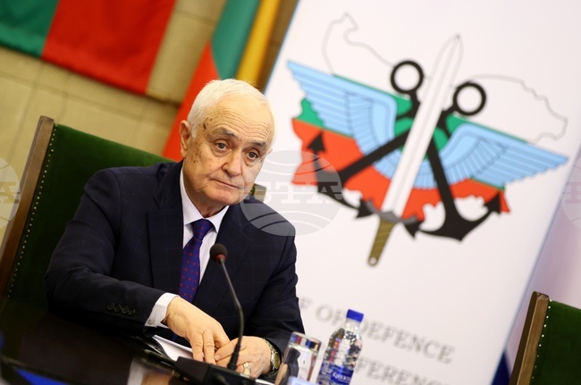 Йордан Божилов и Златин Кръстев са назначени за заместник-министри на отбраната