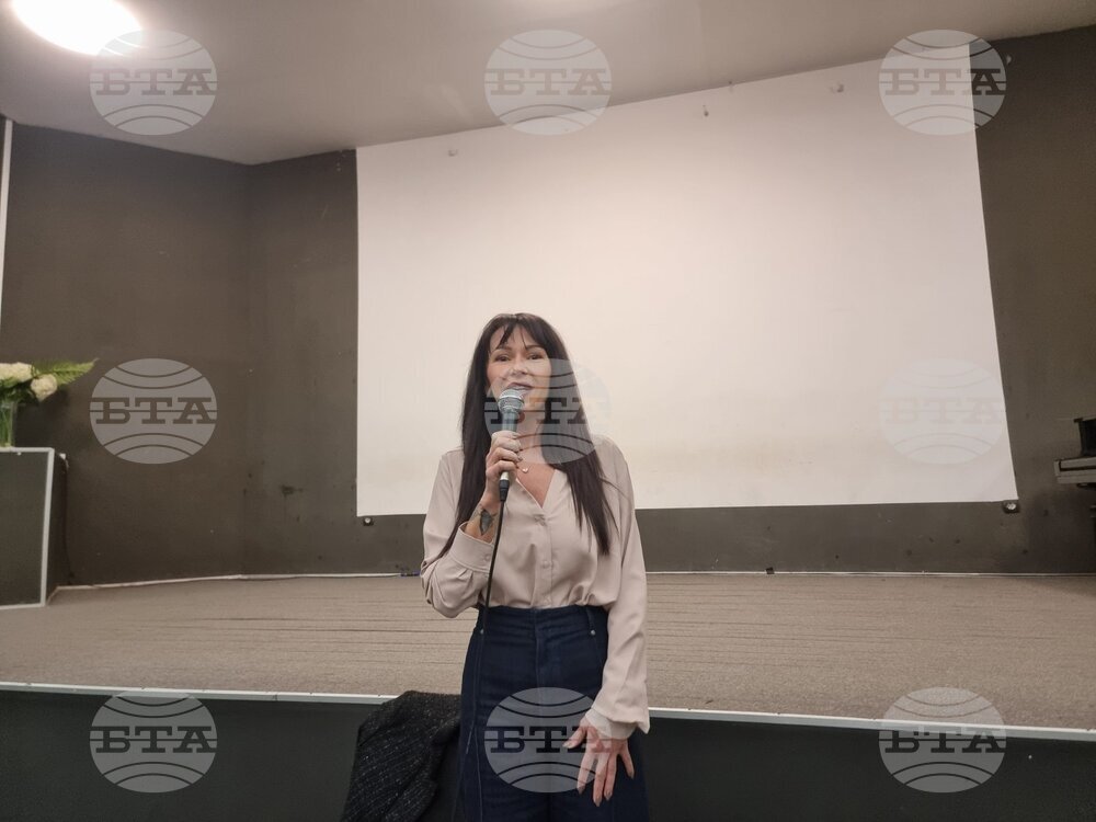 Надявам се да вдъхновя децата постоянно да правят по нещо мъничко добро, най-вече за себе си, каза детската писателка Катя Антонова