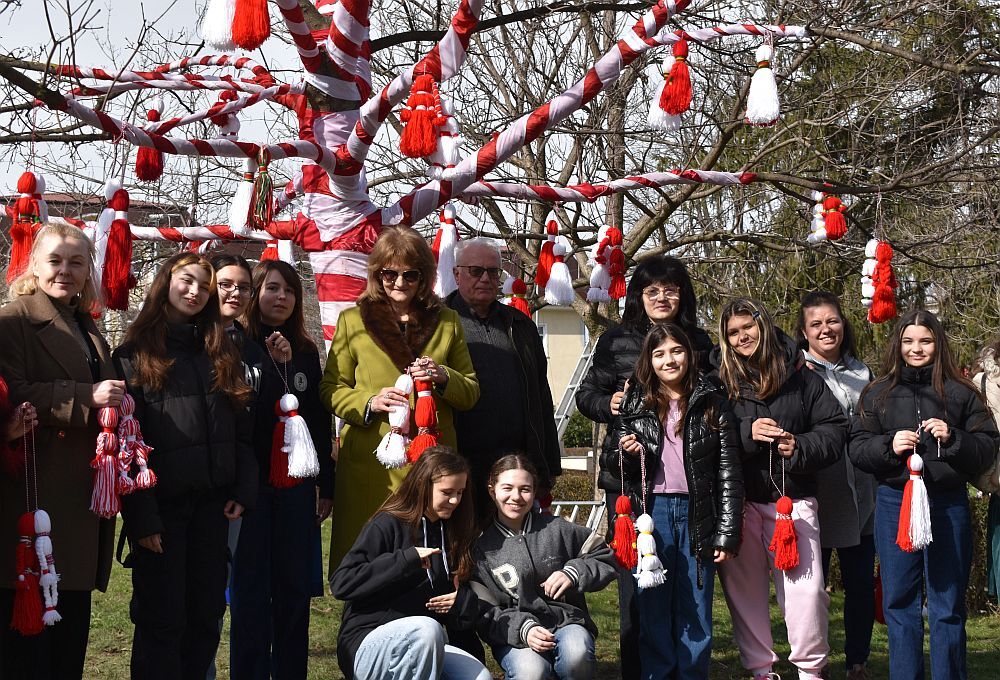 Община Разград: Деца направиха мартеници за украсата на Разград за празника на Баба Марта