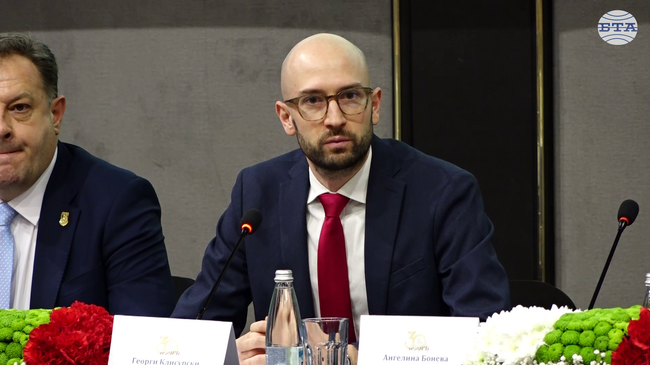 Внасяме утре в Министерския съвет проекта за втория удължителен закон за бюджета, съобщи служебният министър на финансите Георги Клисурски