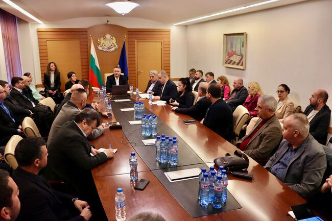 Предстои изготвяне на работен календар и провеждане на тематични секторни срещи, обяви служебният министър на земеделието Иван Христанов 