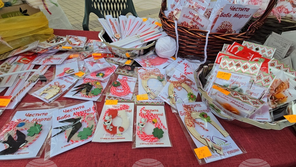 Ловеч - мартеници - базар