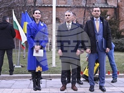 Среща-поклон пред героизма на украинския народ