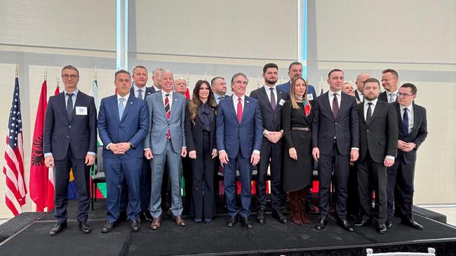 Министерство на енергетиката: България може да поеме водеща роля в доставките на американски LNG за Украйна и региона