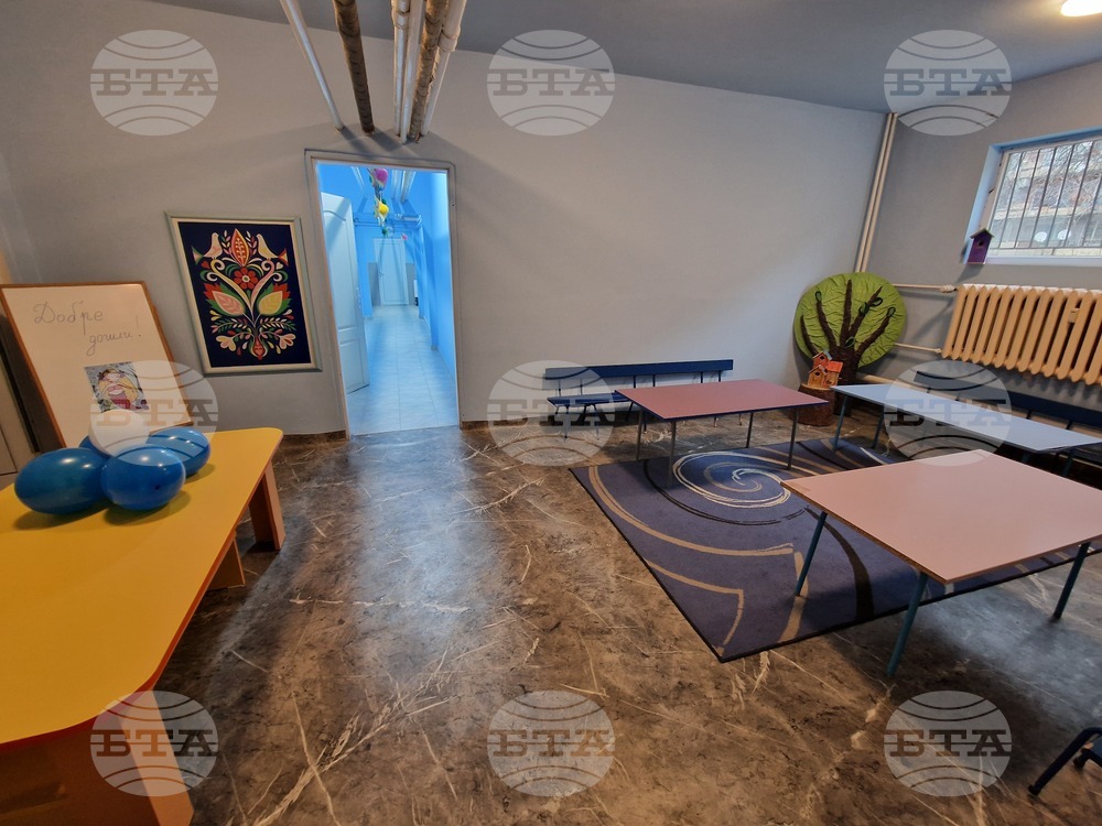 Перник - Детска градина „Чуден свят“ № 4 - ремонтиран басейн