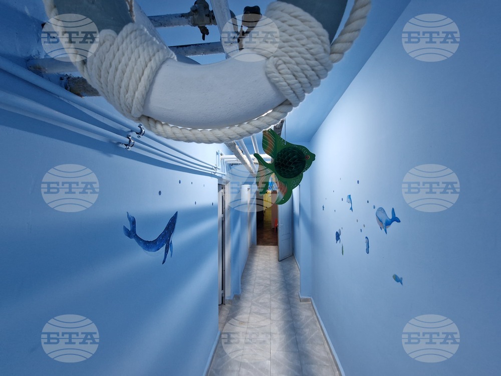 Перник - Детска градина „Чуден свят“ № 4 - ремонтиран басейн