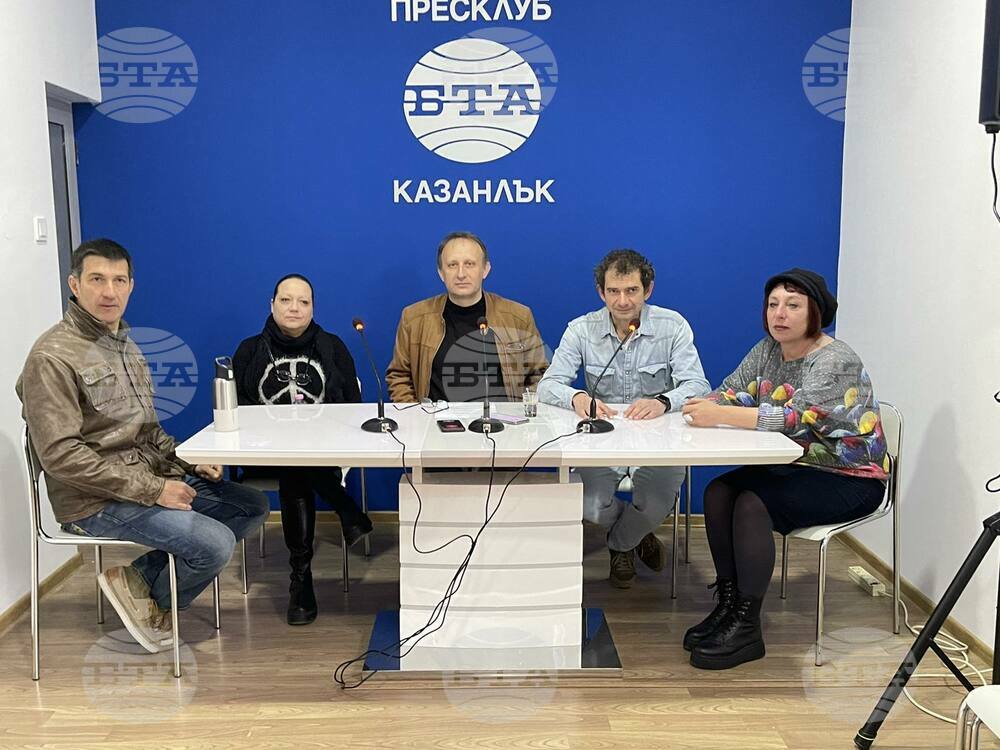 Премиерата на спектакъла "Марко Тотев в живи картини" ще се състои в Казанлък на 30 март