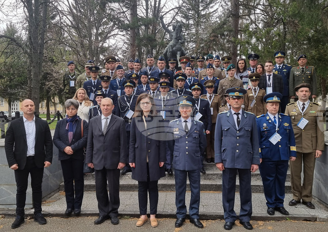 Долна Митрополия - международна среща - курсанти