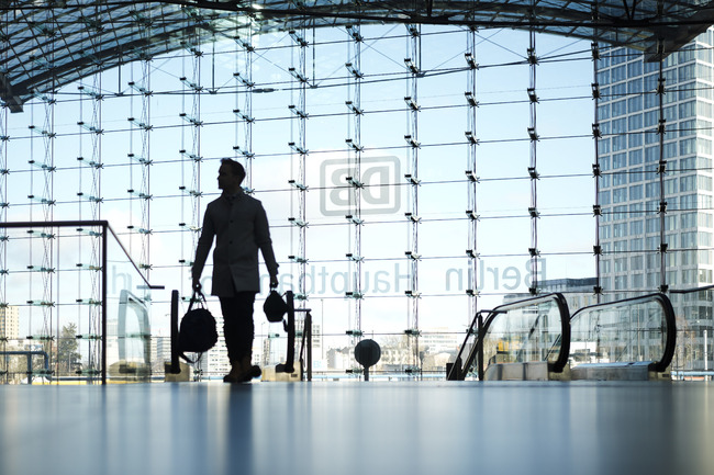 Пътуването с влак в Европа често е по-скъпо от летенето, според проучване на "Грийнпийс" 