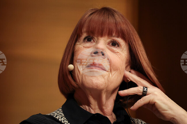 В САЩ се подготвял сериал за Жизел Пелико, като в главната роля щяла да участва Мерил Стрийп, пише френско издание