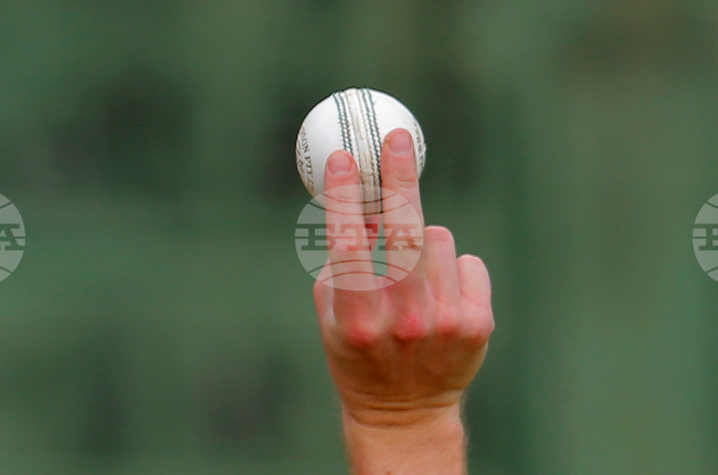 The Hundred Discrimination Cricket