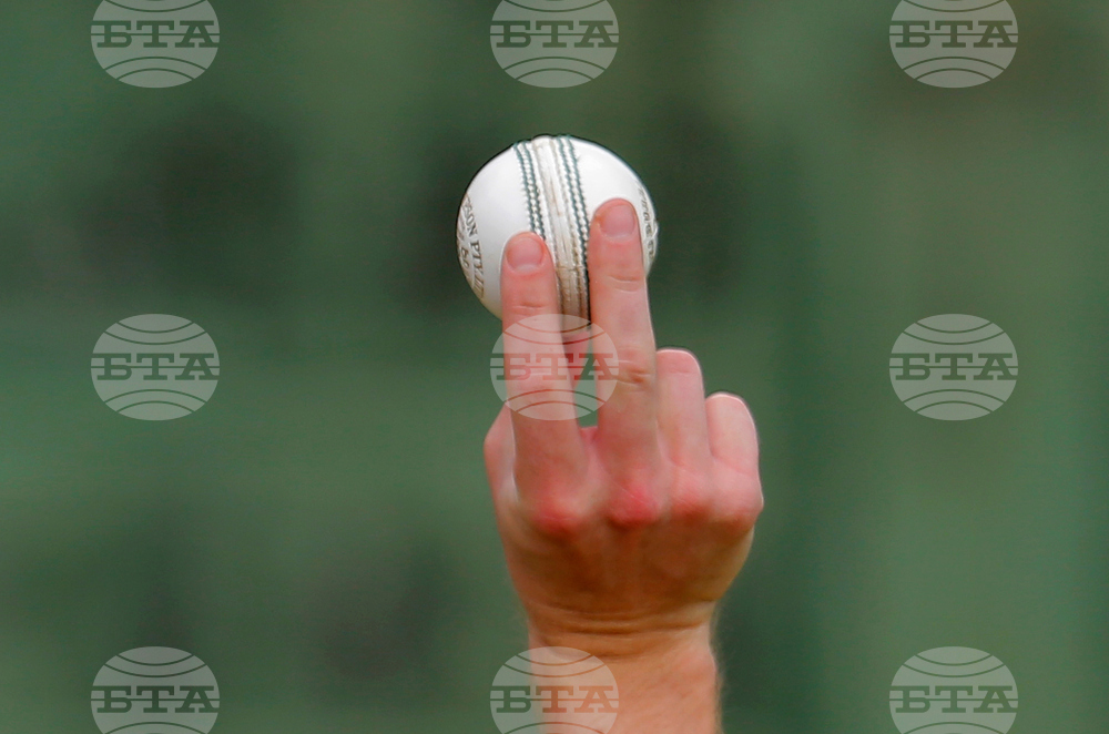 The Hundred Discrimination Cricket