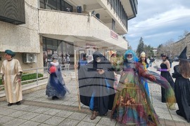 Разград - Международен ден на театъра - шествие