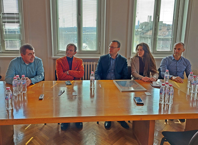 Български Туристически Съюз получи портрет на Алеко Константинов