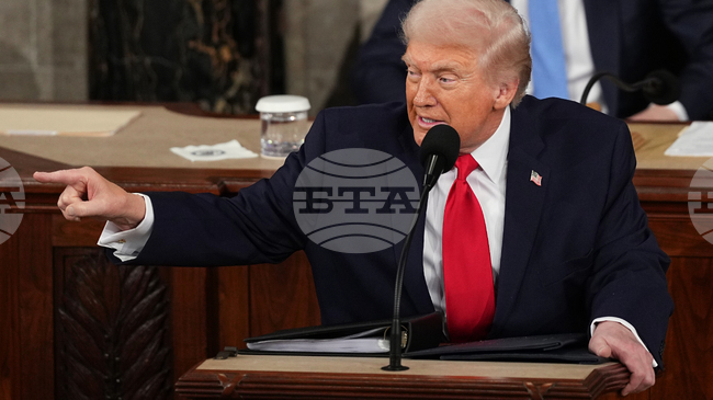 Тръмп се опита да успокои икономическите тревоги на американците преди междинните избори и се похвали с външнополитическите си успехи