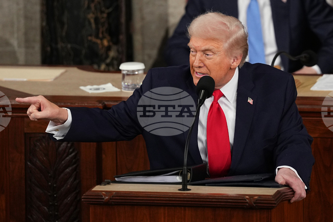 Тръмп се опита да успокои икономическите тревоги на американците преди междинните избори и се похвали с външнополитическите си успехи