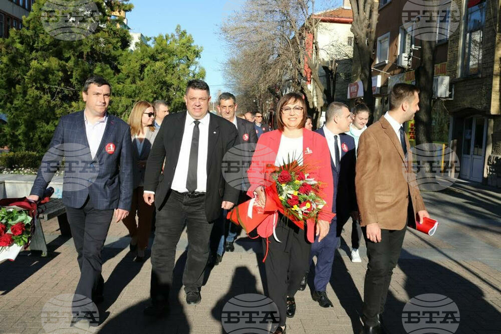 Нинова в Хасково: Всички партии и международни организации трябва да имат наблюдатели в "Информационно обслужване"