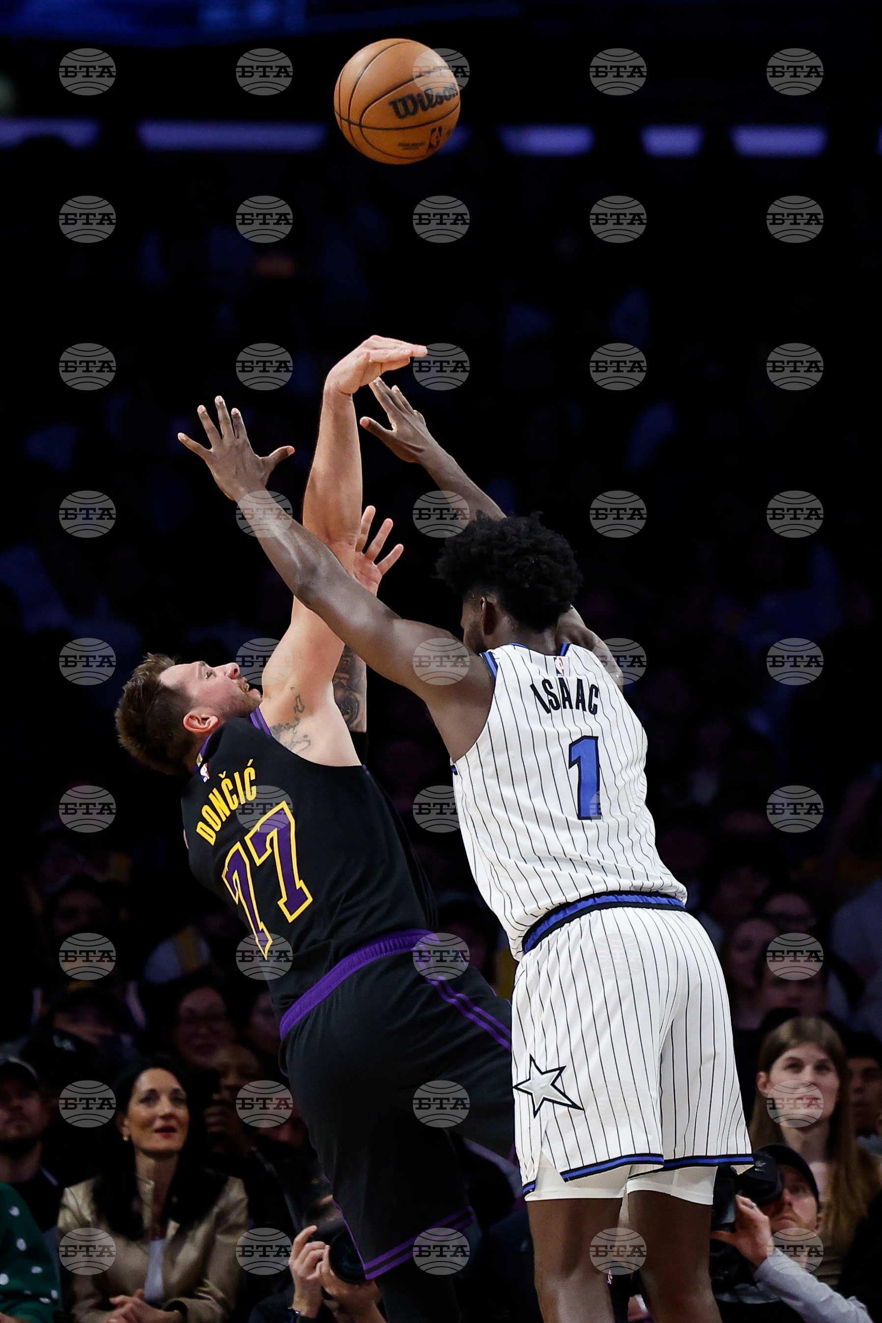 Magic Lakers Basketball