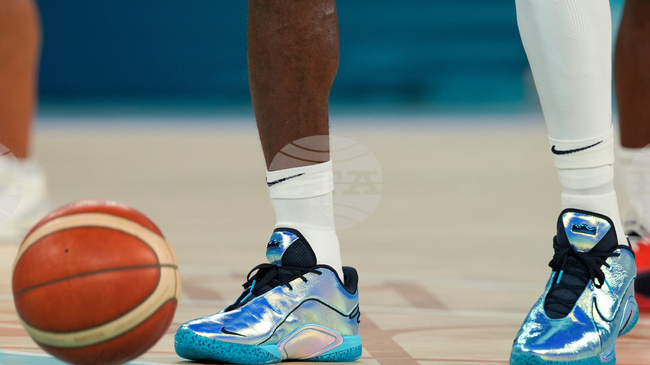 Управляващият директор на баскетболната Бундеслига Щефан Холц: „В момента все още има повече въпроси, отколкото отговори“