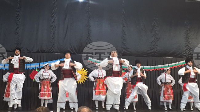 Bulgarian, Argentine Folk Ensembles Perform Concert in Comodoro Rivadavia