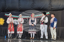 Аржентина - Комодоро Ривадавия - Антарктида - научноизследователски кораб "Св. св. Кирил и Методий" - българска общност