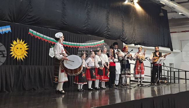 С изложба и концерт българската общност в аржентинския град Комодоро Ривадавия посрещна научноизследователския кораб "Св. св. Кирил и Методий"