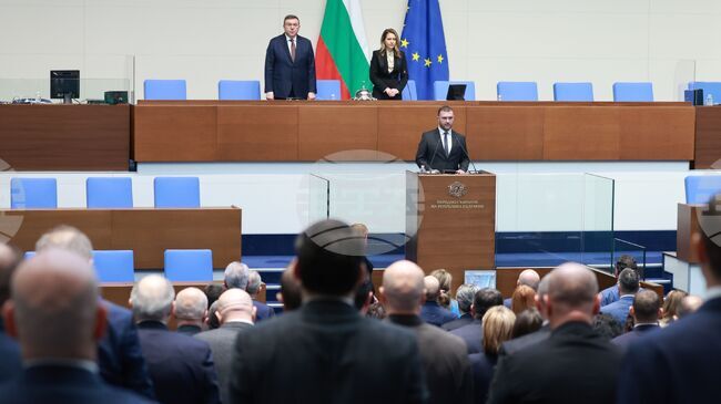 Едис Даудов, който тази сутрин положи клетва като народен представител, е подал заявление за напускане на групата на АПС