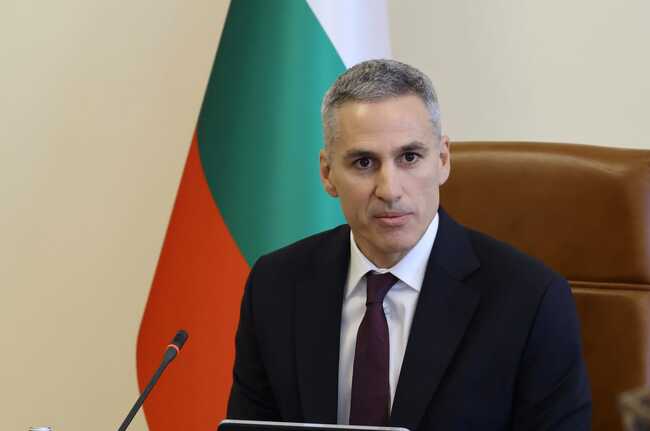 Премиерът Андрей Гюров: Задействана е операция по сплашване, служебното правителство няма да се огъне