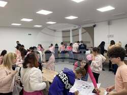 Младежки център - Свищов