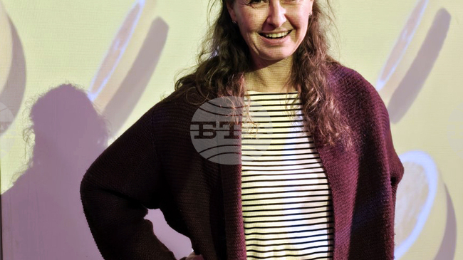 Пиесата „Наречен господин“ е за търсенето на щастие без компромиси, каза режисьорът Гергана Димитрова 